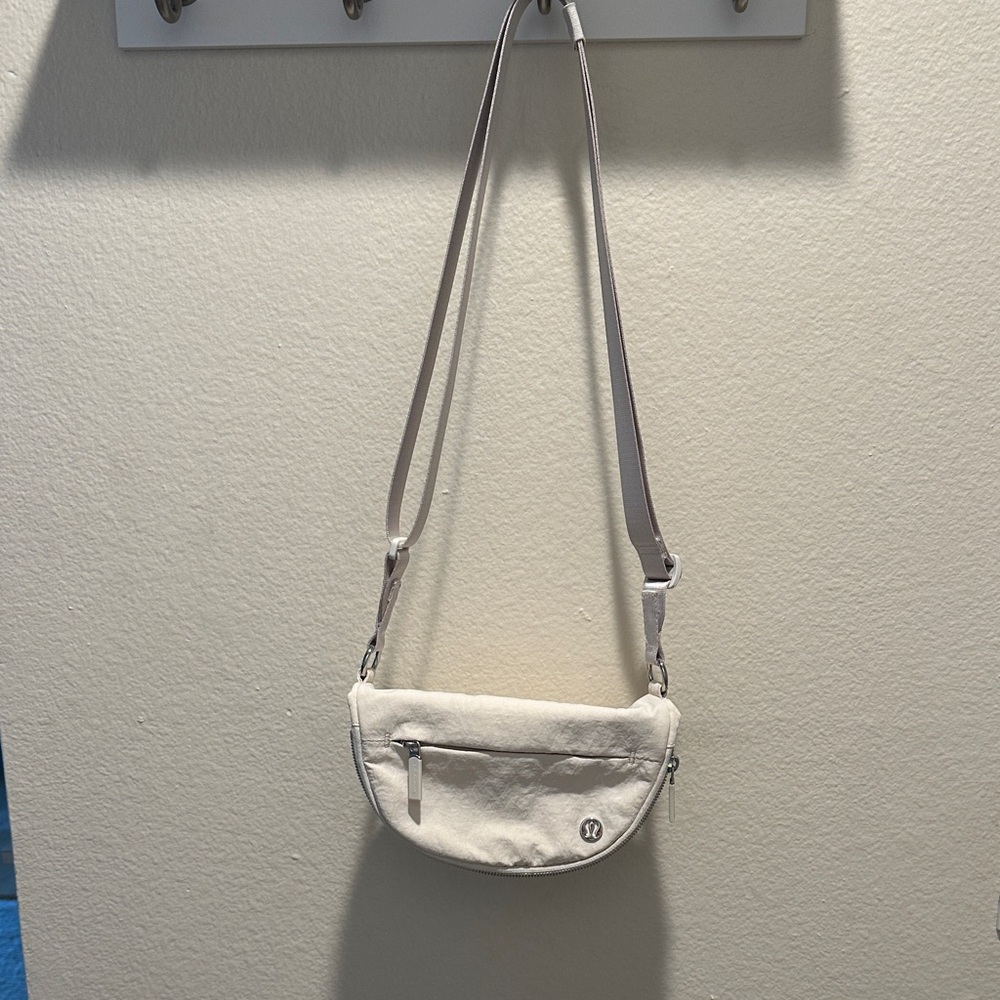 Lululemon All Night Festival Bag